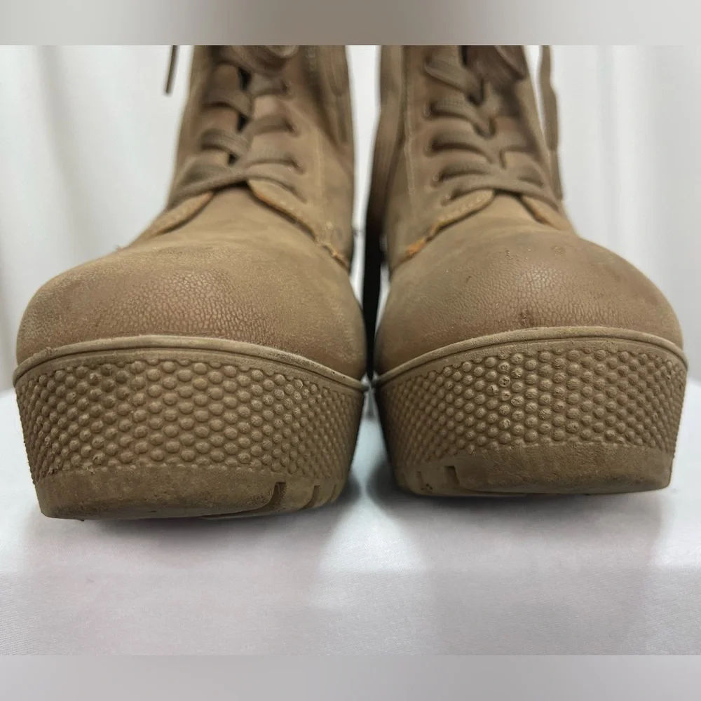 Rouge helium Light brown soft heeled lace up side zipper combat boots 7.5 - Picture 10 of 17
